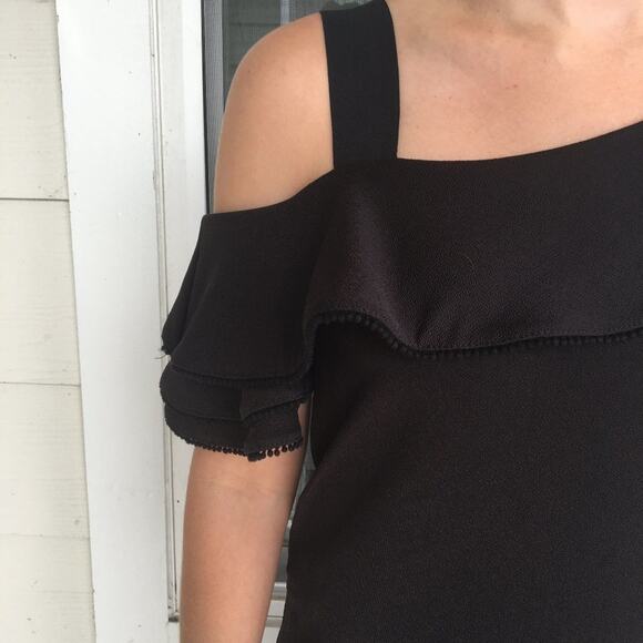 Banana Republic Off the Shoulder Black Blouse XS - Picture 3 of 8